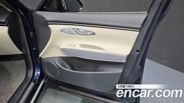 Genesis GV70 — Фото автомобиля 13