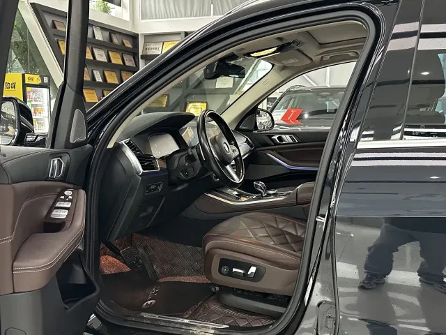 BMW X5 — Фото автомобиля 9