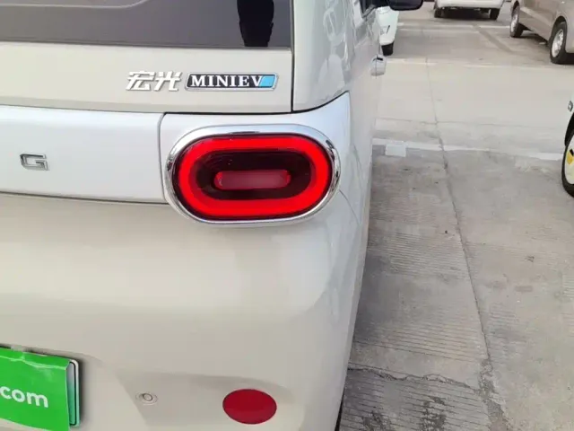 Wuling Hongguang Mini EV — Фото автомобиля 7