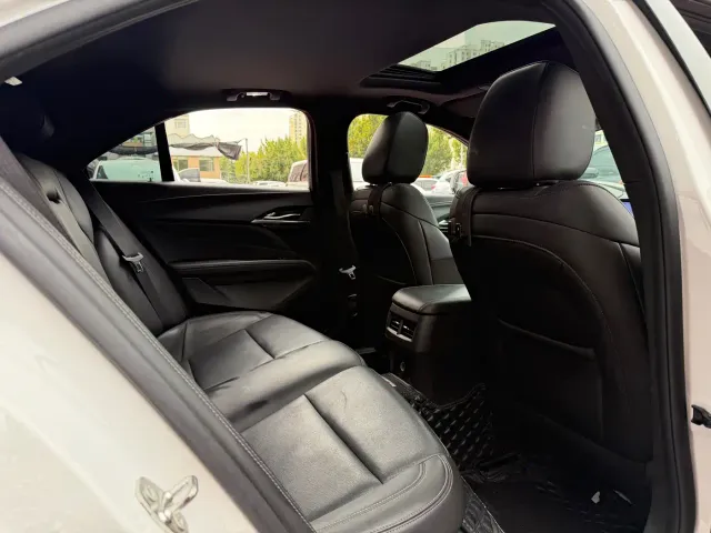 Cadillac CT4 — Фото автомобиля 11