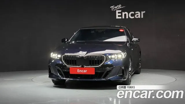 BMW 5-Series 5 серия (G60) 530i xDrive M Sport — Фото автомобиля 2