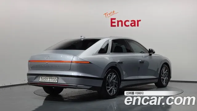 Hyundai Grandeur GN7 — Фото автомобиля 2