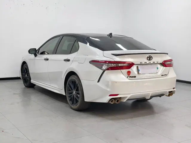 Toyota Camry — Фото автомобиля 4