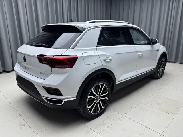 Volkswagen T-Roc — Фото автомобиля 6