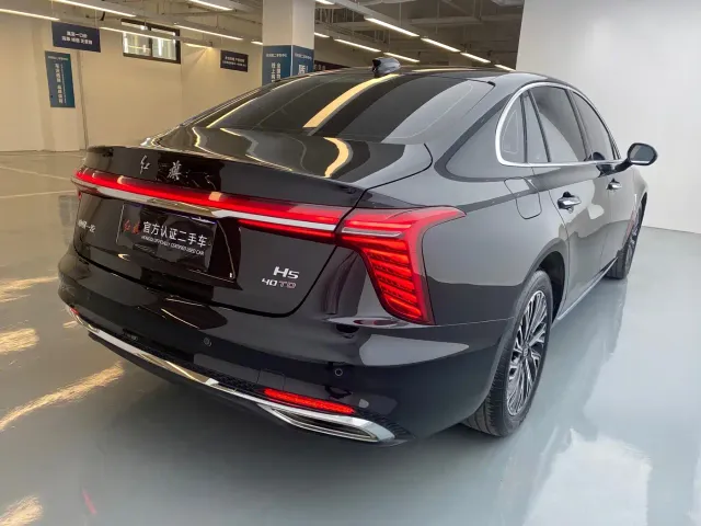 Hongqi H5 — Фото автомобиля 17