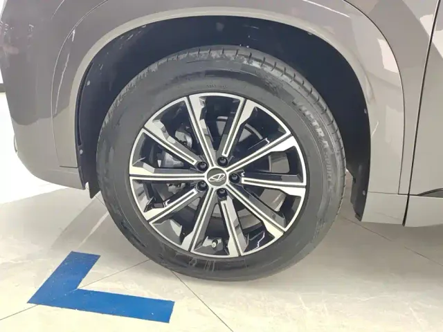 Chery Tiggo 9 — Фото автомобиля 6