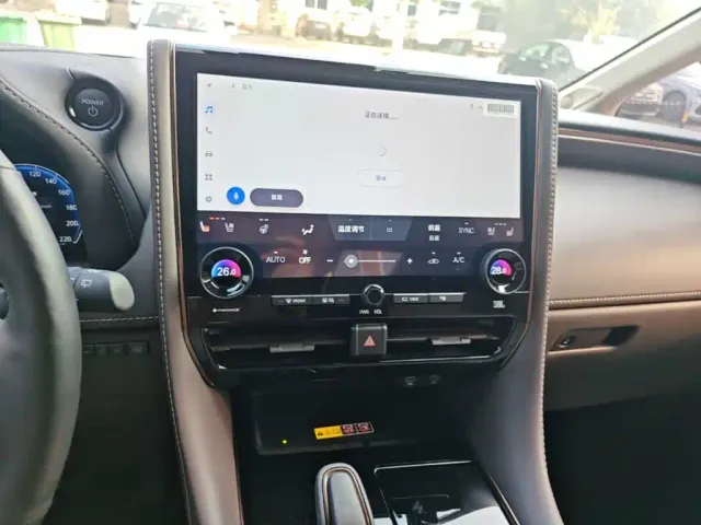 Toyota Alphard — Фото автомобиля 12