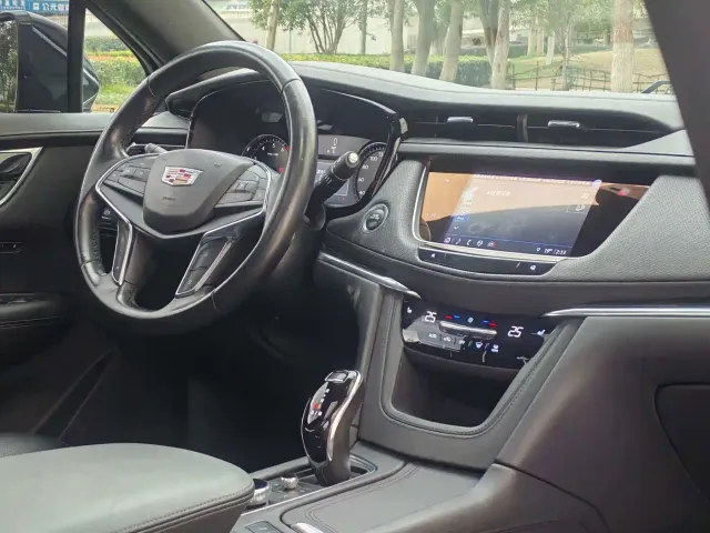 Cadillac XT5 — Фото автомобиля 12