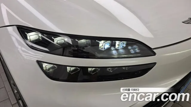 Genesis GV60 — Фото автомобиля 20