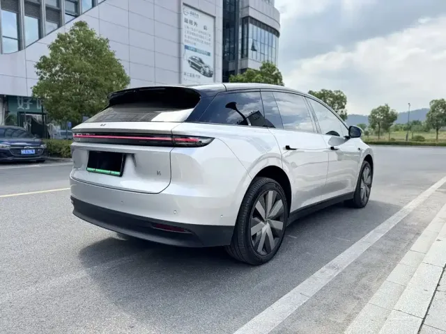 Li Auto Li Auto i6 2025 4WD Base Model — Фото автомобиля 4