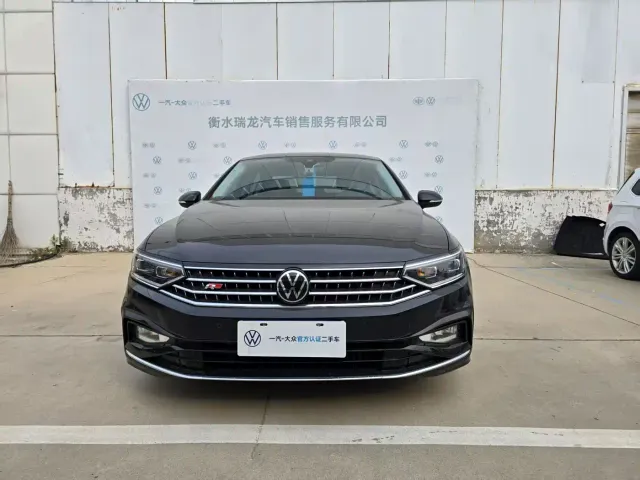 Volkswagen Magotan 2025 Popular Edition 330TSI DSG Luxury — Фото автомобиля 2