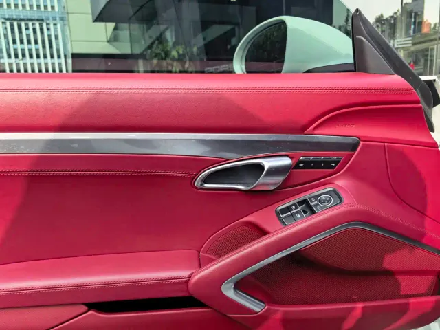 Porsche 718 — Фото автомобиля 10
