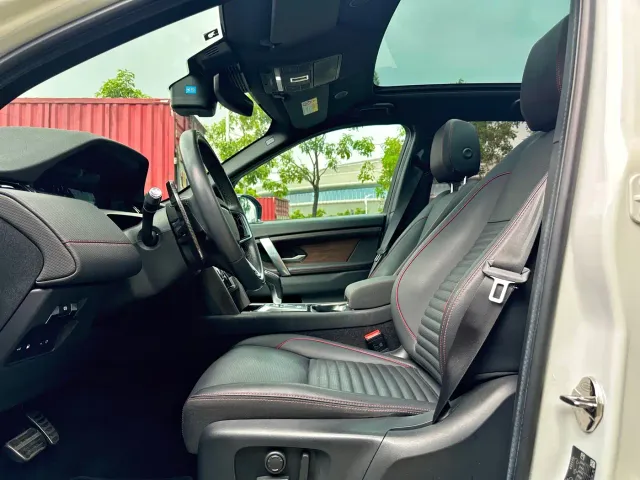 Land Rover Discovery Sport — Фото автомобиля 11