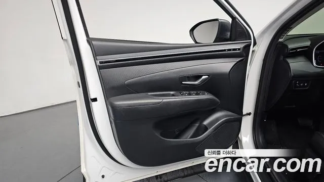 Hyundai Tucson Tucson (NX4) Дизель 2.0 2WD — Фото автомобиля 20