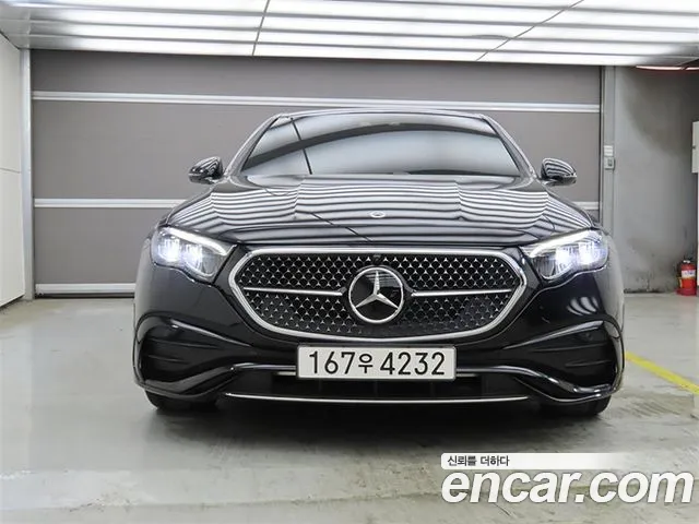 Mercedes-Benz E-Class — Фото автомобиля 2