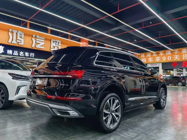 Audi Q7 — Фото автомобиля 15