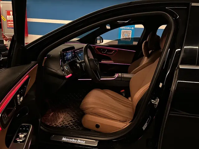 Mercedes-Benz E-Class — Фото автомобиля 8