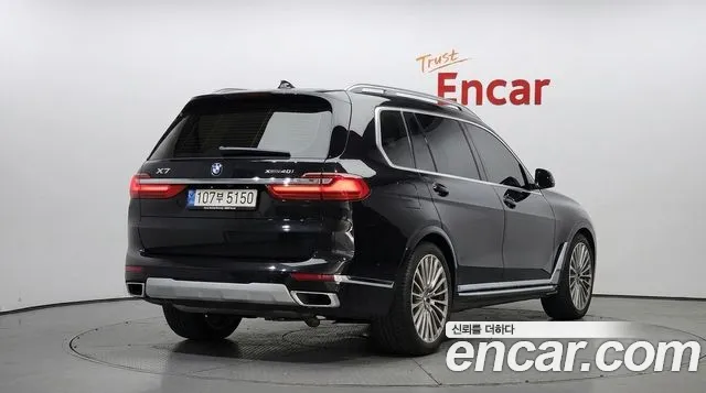 BMW X7 — Фото автомобиля 2