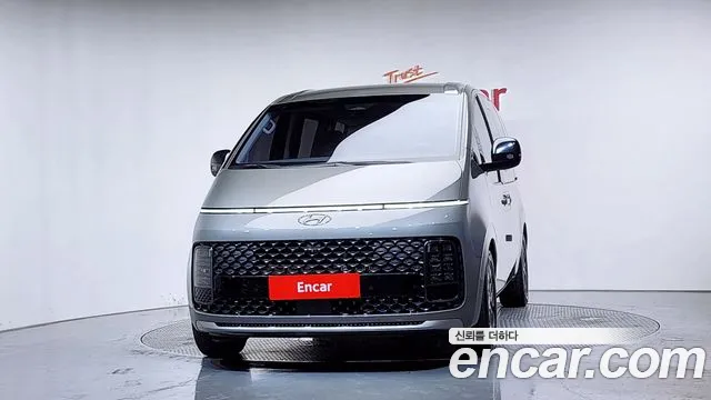 Hyundai Staria Staria 4WD Lounge 9 мест — Фото автомобиля 3