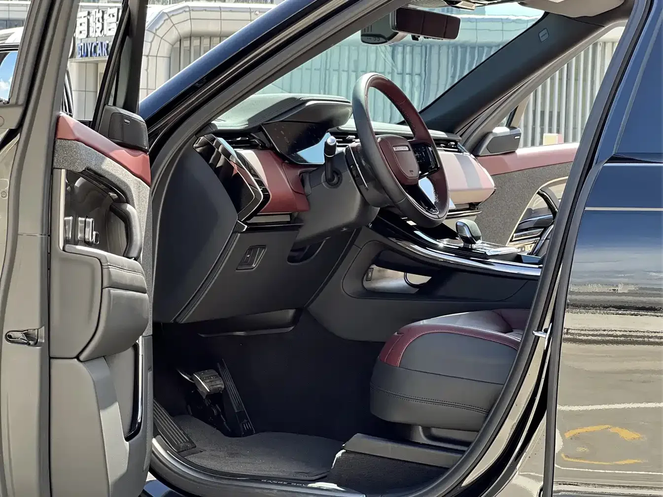 Land Rover Range Rover Sport 2025 400PS Dynamic SE — Фото автомобиля 4
