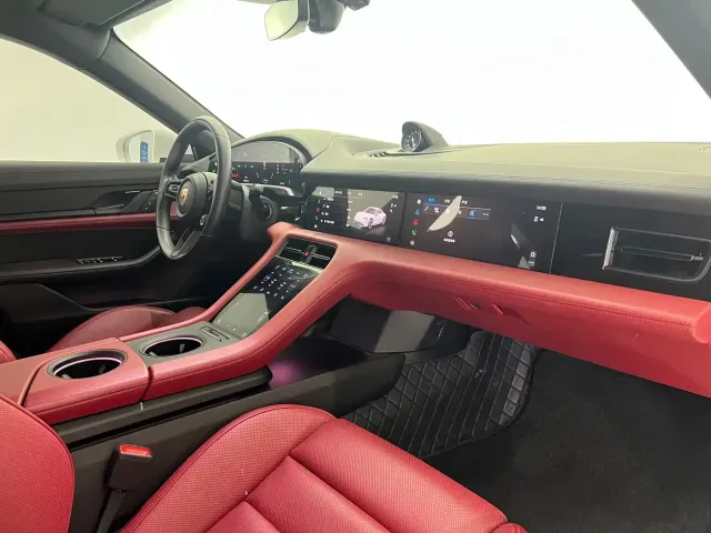 Porsche Taycan 2022 Taycan — Фото автомобиля 16