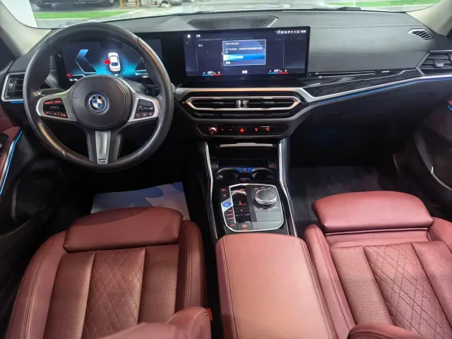 BMW i3 — Фото автомобиля 8