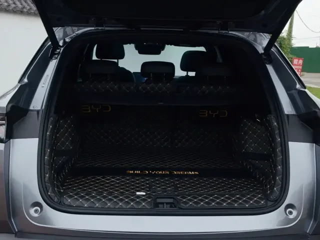 BYD Song L DM-i 2025 Smart Drive 160km Premium — Фото автомобиля 11
