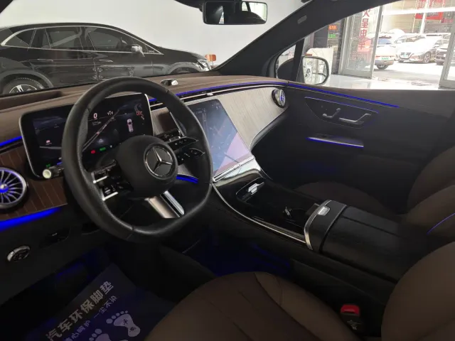 Mercedes-Benz EQE SUV — Фото автомобиля 6
