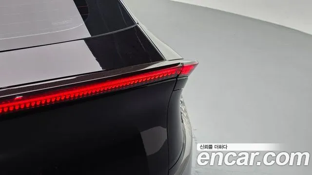 Kia EV6 — Фото автомобиля 23