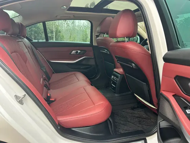 BMW 3 Series — Фото автомобиля 14