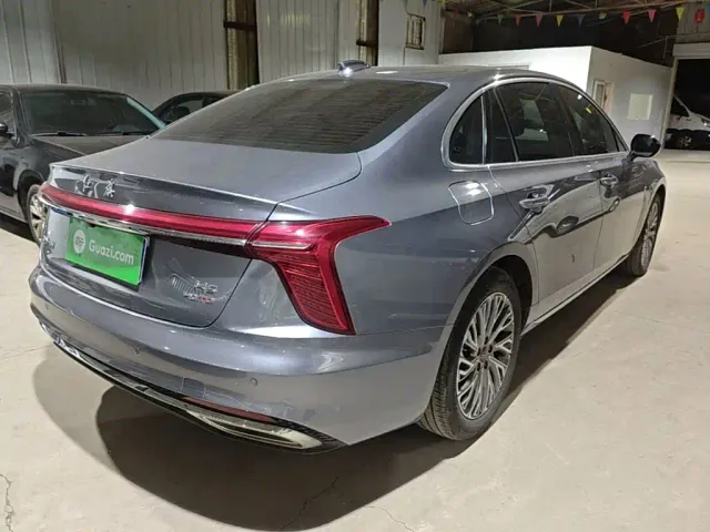 Hongqi H5 — Фото автомобиля 6