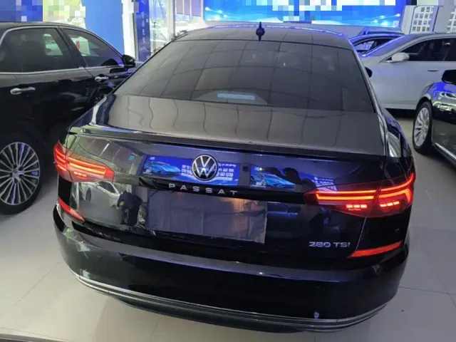 Volkswagen Passat — Фото автомобиля 5