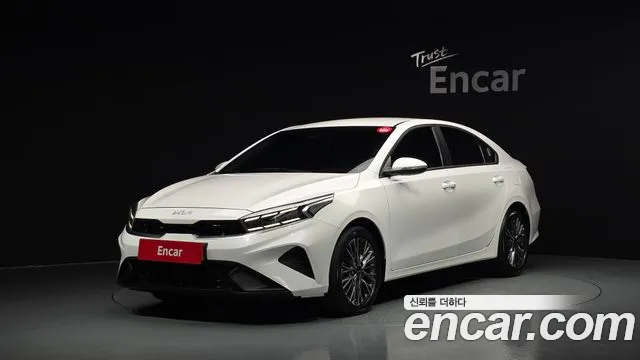 Фотография автомобиля — Kia K3 Generation 2