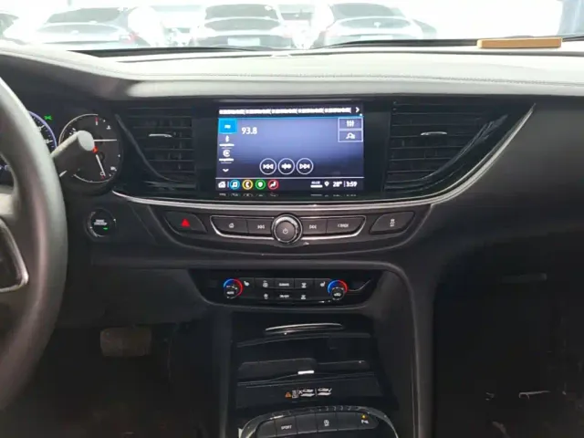 Buick Regal — Фото автомобиля 12
