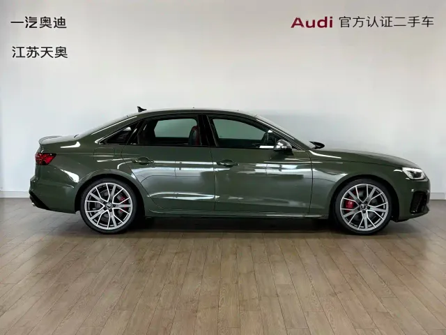 Audi S4 — Фото автомобиля 3