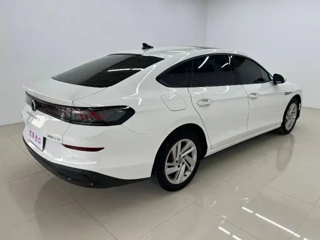 Volkswagen Lamando — Фото автомобиля 4