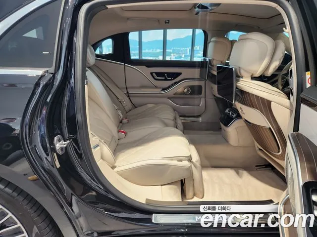 Mercedes-Benz S-Class — Фото автомобиля 17