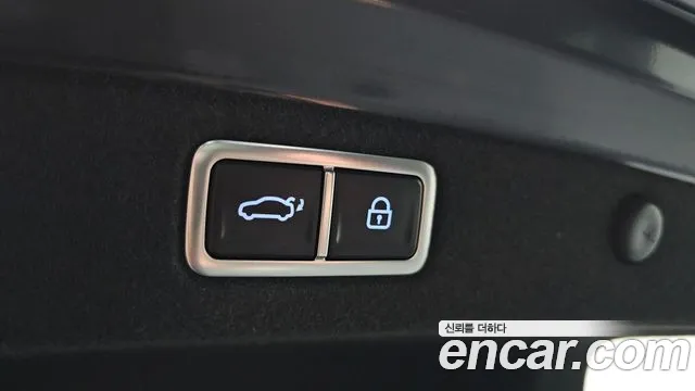 Hyundai Grandeur Grandeur (GN7) 2.5 Бензин 2WD — Фото автомобиля 30