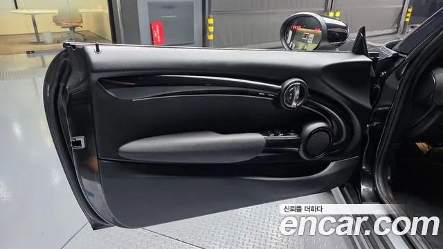 Mini Cooper Convertible — Фото автомобиля 23