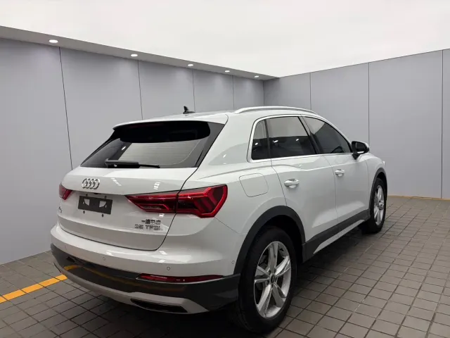 Audi Q3 — Фото автомобиля 6
