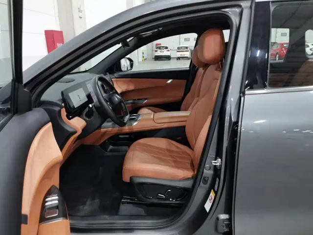 Changan CS75 Plus — Фото автомобиля 10
