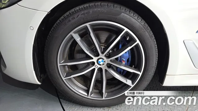 BMW 5-Series — Фото автомобиля 5