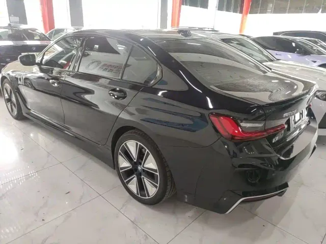 BMW i3 — Фото автомобиля 4