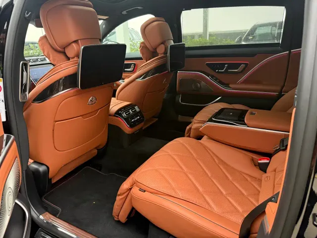Mercedes-Benz Maybach S-Class — Фото автомобиля 15