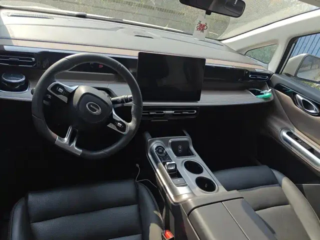 GAC Trumpchi E8 — Фото автомобиля 12