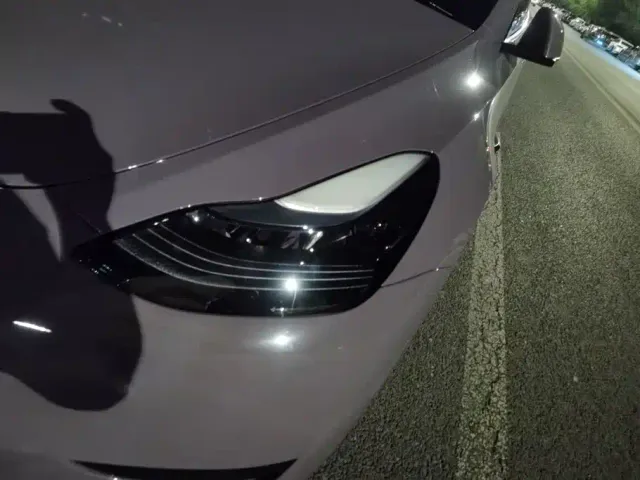 Tesla Model Y — Фото автомобиля 5