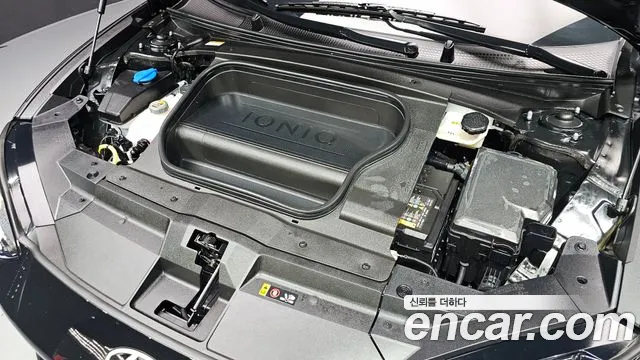 Hyundai Ioniq 6 — Фото автомобиля 9