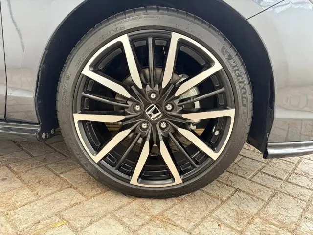 Honda Accord — Фото автомобиля 15