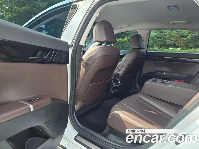 Hyundai Grandeur GN7 — Фото автомобиля 16