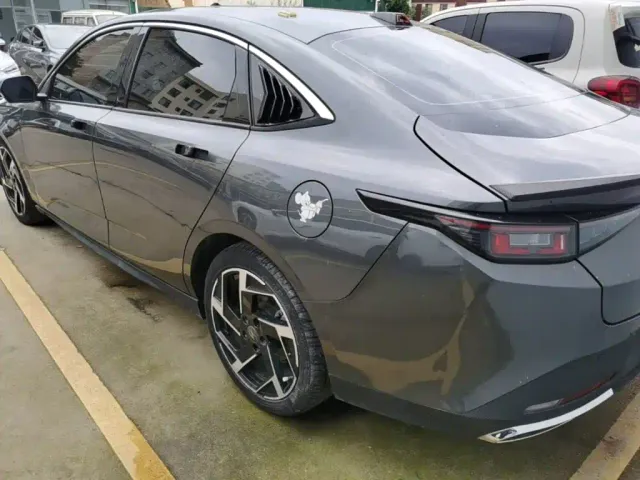 Changan Lamore — Фото автомобиля 22